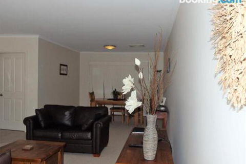 Fairways Bed & Breakfast At Jerilderie - Tourism Noosa 4