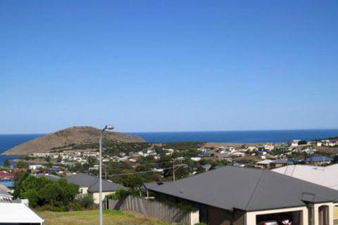 38 Wright Tce Encounter Bay - Tourism Noosa 0