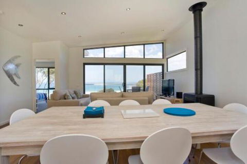 Earth Sea Sky - Tourism Noosa 6