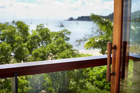 Lotus House - Tourism Noosa 1