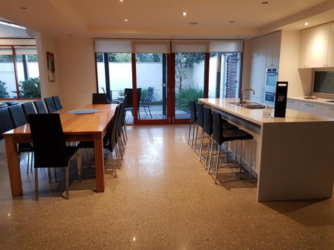 Beach Haven - Tourism Noosa 1