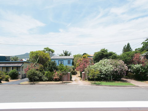The Loft At Fingal Bay - Tourism Noosa 0