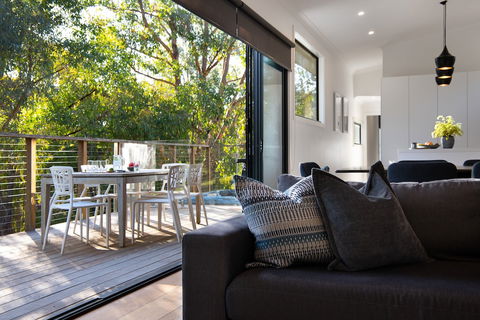 Casa Lagrima - Tourism Noosa 1