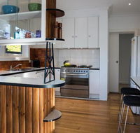 Main Retreat  Cottage - Tourism Noosa