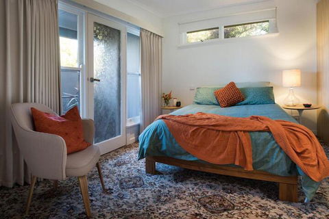 Main Retreat & Cottage - Tourism Noosa 6