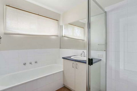 Fern Beach House - Tourism Noosa 4