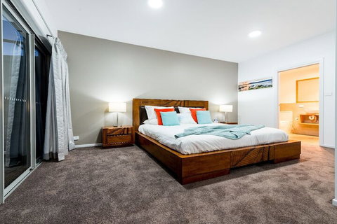 Ulverstone River Edge Apartments - Tourism Noosa 3