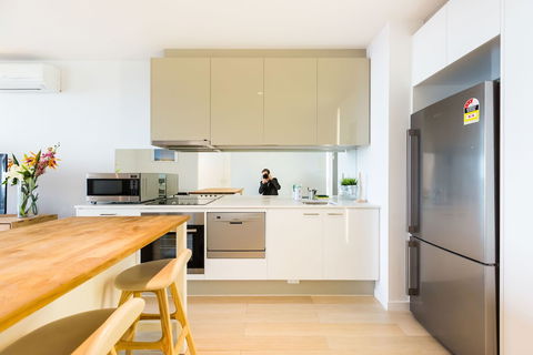 EVA, 1BDR Melbourne Apartment - Tourism Noosa 4