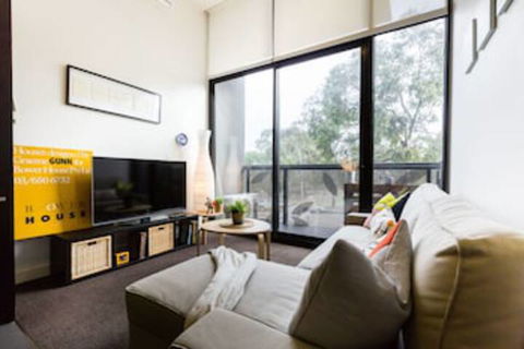 GEORGE, 1BDR North Melbourne Apartment - Tourism Noosa 0