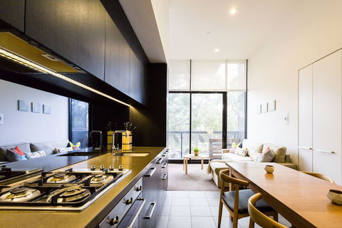 GEORGE, 1BDR North Melbourne Apartment - Tourism Noosa 4