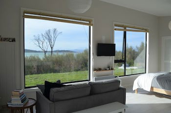 Flotsam Studio Accommodation - Tourism Noosa 5