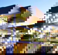 Maggies Beachfront Apt. 7