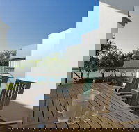 Maggies Beachfront Apt. 6