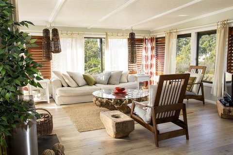 The Perfect Home & Location - Tourism Noosa 5