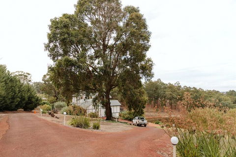 Nannup Hideaway - Tourism Noosa 1