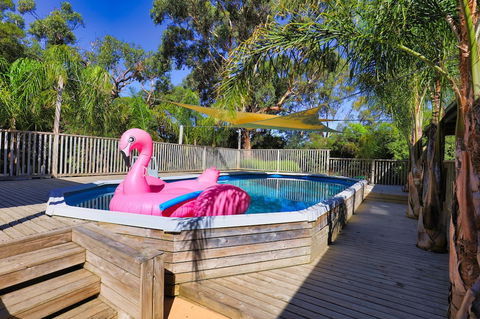 Elk Estate - Tourism Noosa 5
