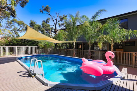 Elk Estate - Tourism Noosa 3