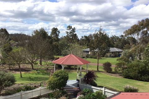 Painted Lady Bed & Breakfast - Tourism Noosa 6