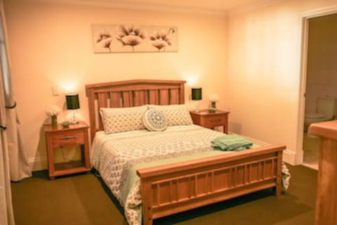 Oak Tree Cottage - Mundaring - Tourism Noosa 0
