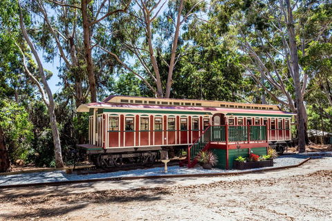 Oak Tree Cottage - Mundaring - Tourism Noosa 4