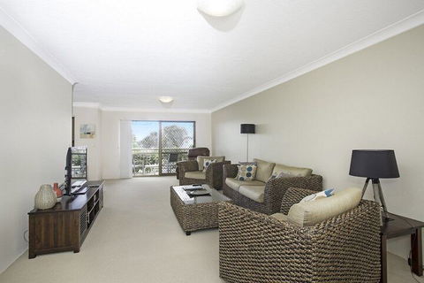 TRADEWINDS 1 - Tourism Noosa 2