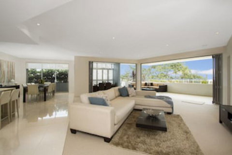 KINGSCLIFF OCEAN VIEW TERRACE By THE FIGTREE 5 - Tourism Noosa 0