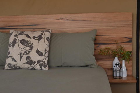 Flinders Bush Retreats - Tourism Noosa 5