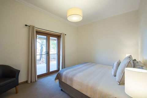 Flinders Bush Retreats - Tourism Noosa 3