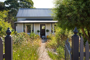 Koovelly - Tourism Noosa 0