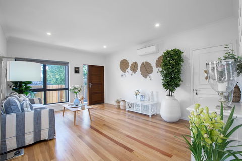 AUJOY 3 Bed Townhouse Burwood 1 - Tourism Noosa 0