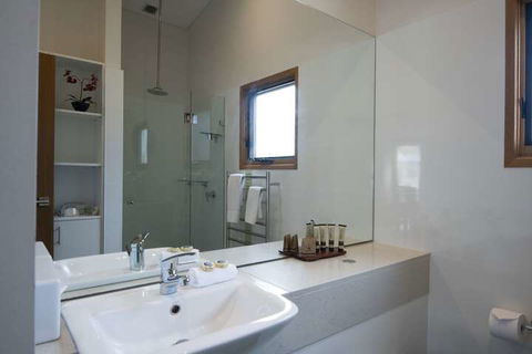 Four Mile Hut - Tourism Noosa 7