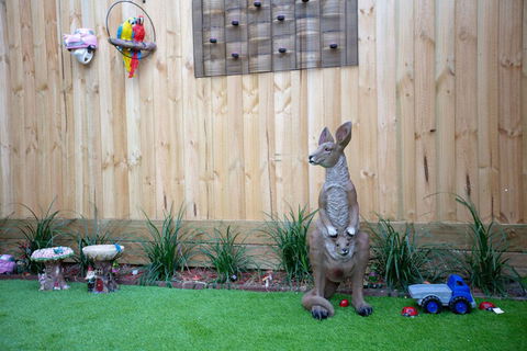 AUJOY 3 Bed Townhouse Burwood 3 - Tourism Noosa 1