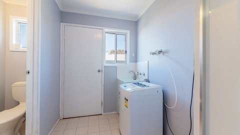 THE Lighthouse Surf Side - Tourism Noosa 0