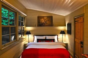 Acorn & Chestnut Hepburn Springs - Tourism Noosa 1