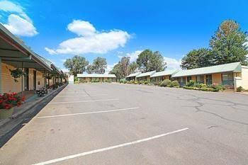 Tarcutta Halfway Motor Inn - Tourism Noosa 1