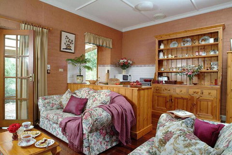 Amandas Cottage 1899 - Tourism Noosa 3