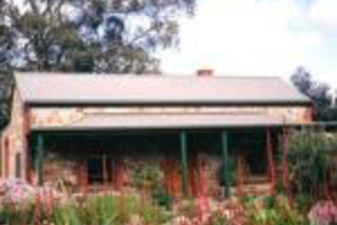 Amandas Cottage 1899 - Tourism Noosa 0