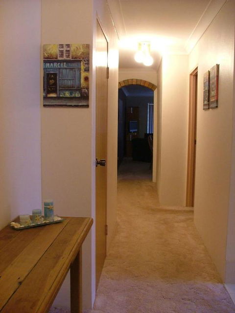 Renas Court Unit 6 72 Little Street - Tourism Noosa 3
