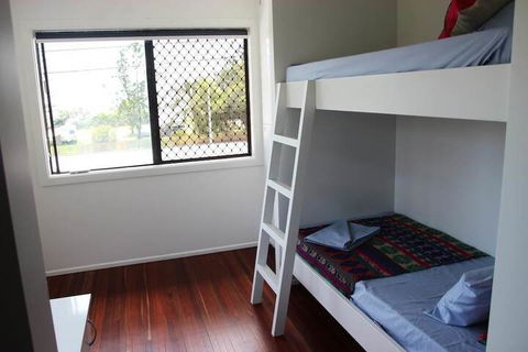 Yeppoon Beachhouse - Hostel - Tourism Noosa 6