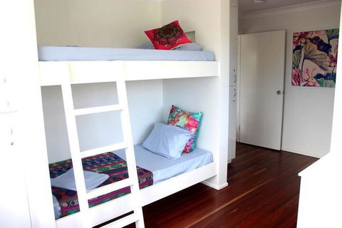 Yeppoon Beachhouse - Hostel - Tourism Noosa 7