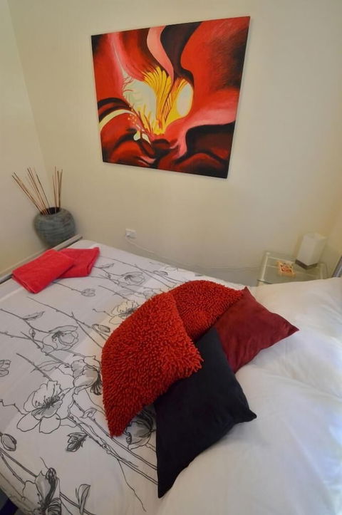 Art On Hart - Tourism Noosa 5
