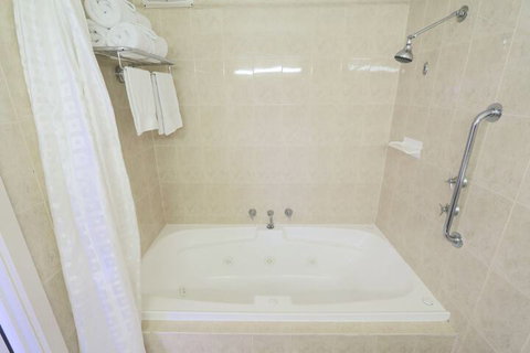 Harbour View Motel - Tourism Noosa 3