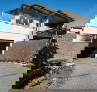 The Waverley International Hotel - Tourism Noosa