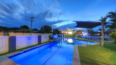 Yamba Motor Inn - Tourism Noosa 3