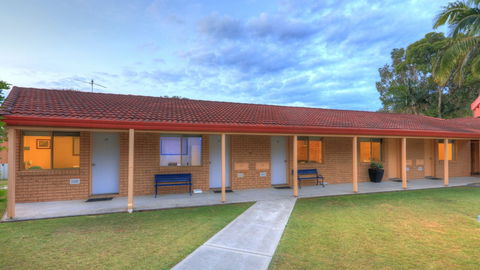 Yamba Motor Inn - Tourism Noosa 0