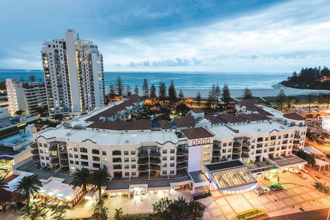 Oaks Gold Coast Calypso Plaza Suites - Tourism Noosa 0