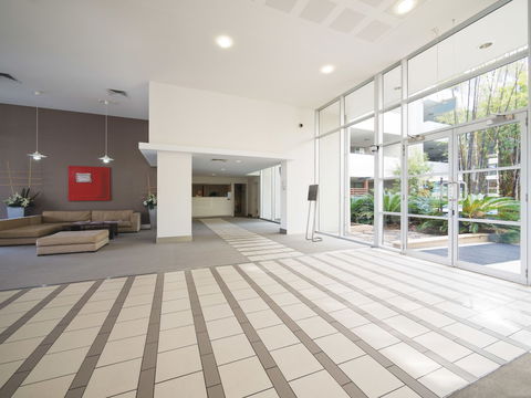Oaks Brisbane Mews Suites - Tourism Noosa 4