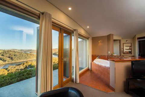 Eagle View Escape - Tourism Noosa 2