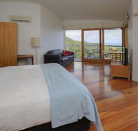 Chriss Beacon Point Restaurant  Villas - Tourism Noosa