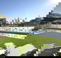 Beach Club Resort - Tourism Noosa